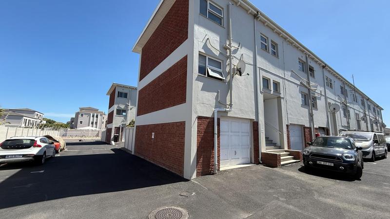 To Let 2 Bedroom Property for Rent in Bloubergrant Western Cape